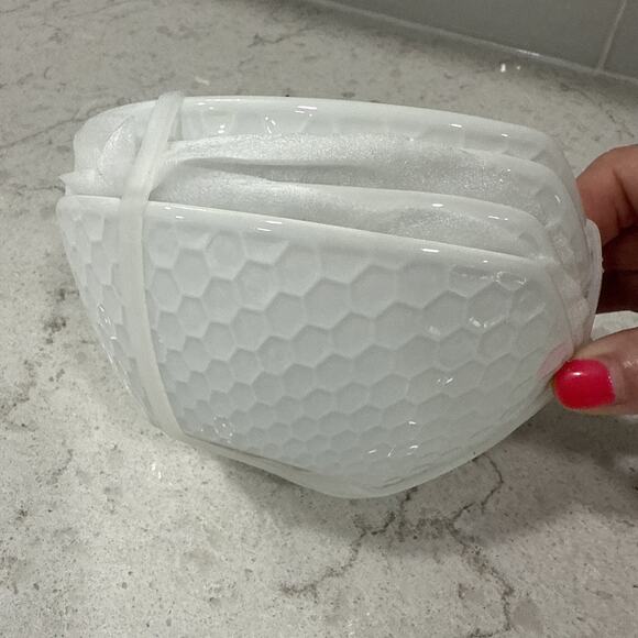 Set 4 HONEYCOMB / BEEHIVE Textured 6 x 5.5” Premium Porcelain Bowls Dip Sauce - Picture 2 of 8